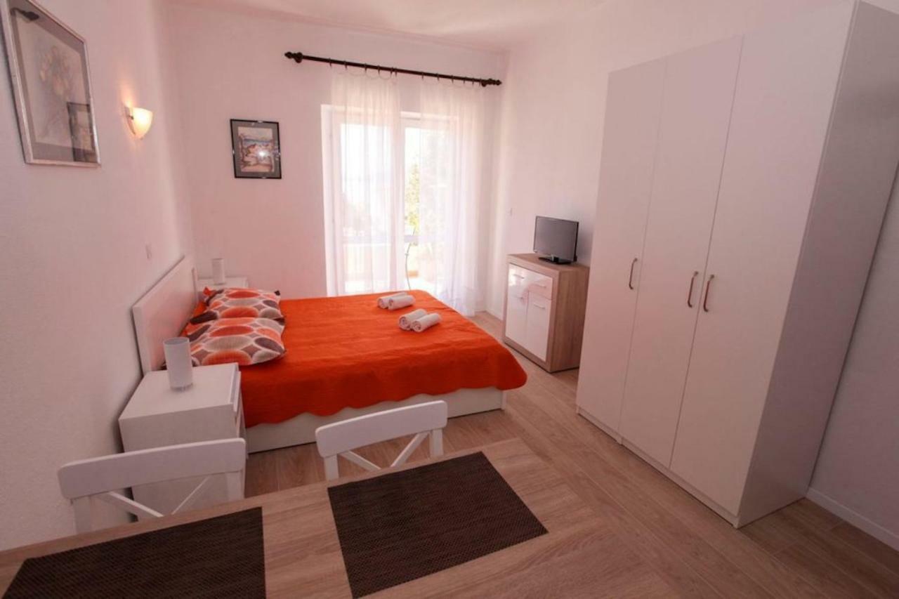 Apartments Toni Two Igrane Eksteriør billede